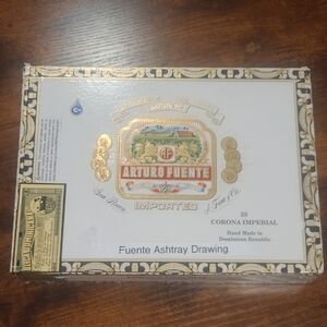 ARTURO FUENTE Collectible Cigar Box